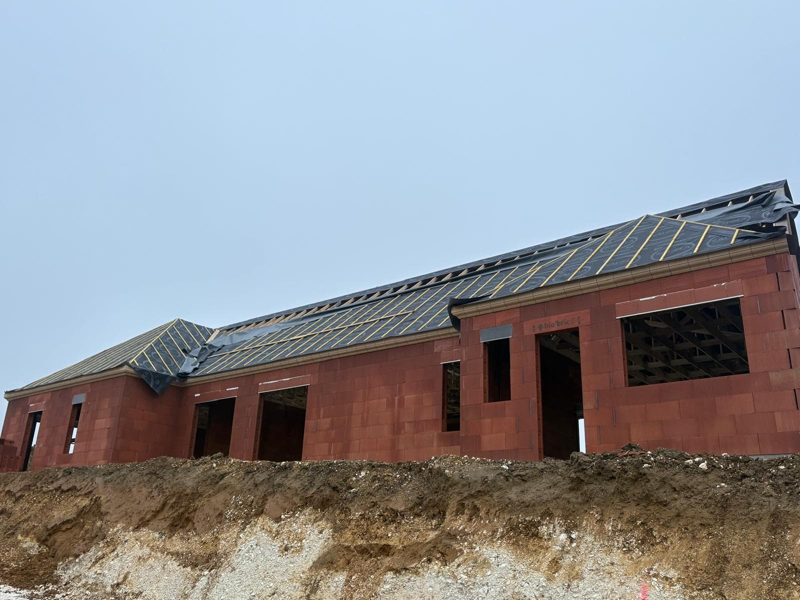 Rénovation toiture tuiles – Bernes-sur-Oise (95) – Angelo Couverture