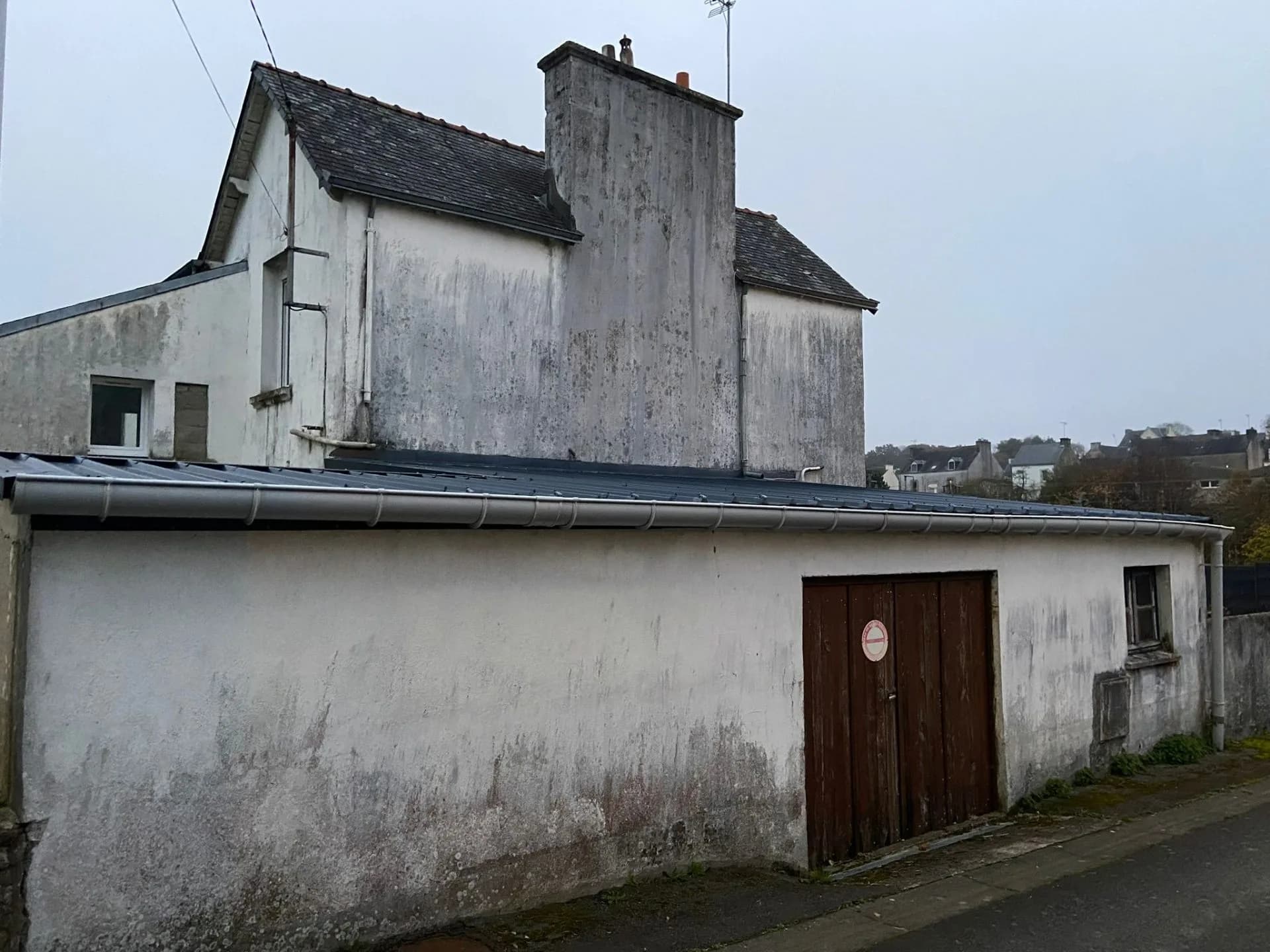 Toiture avant nettoyage démoussage Val-d'Oise 95